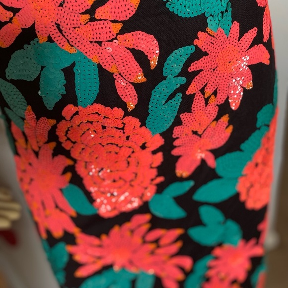 SOLD-Greylin Floral Sequin Skirt - Picture 2 of 6